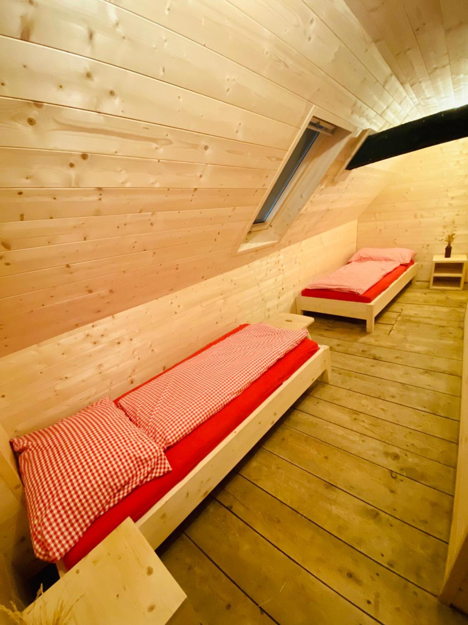 Alp Es-Cha Dadour Bed & Breakfast Madulain Ngoại thất bức ảnh